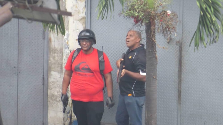 Los colectivos chavistas reprimieron a la población venezolana (@NanoNewsVE)