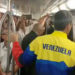 Juan Guaidó se trasladó en Metro hasta al Palacio Legislativo